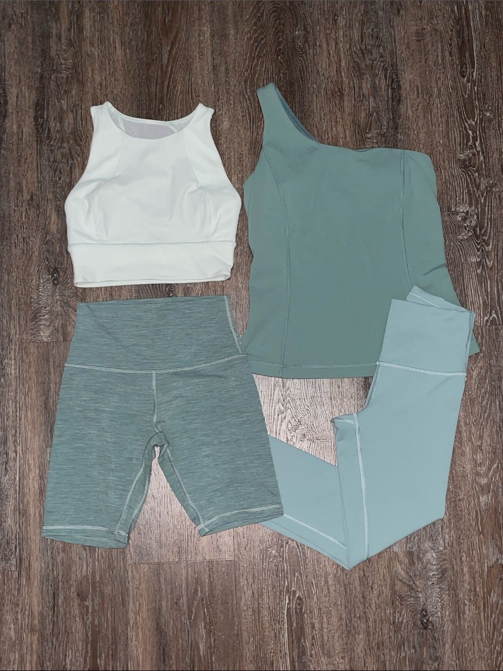 EUC Lululemon Matching Teal Workout Set Bundle. Size 4